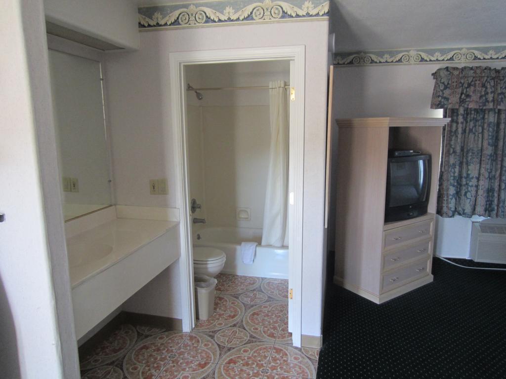 Rodeway Inn Monterey Near Fairgrounds Luaran gambar